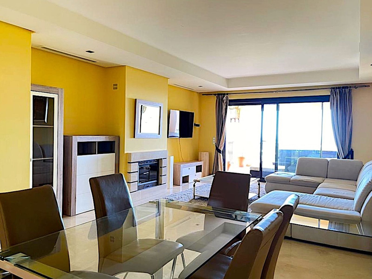 Apartment for sale in Benahavís | 3 bedrooms H4887955