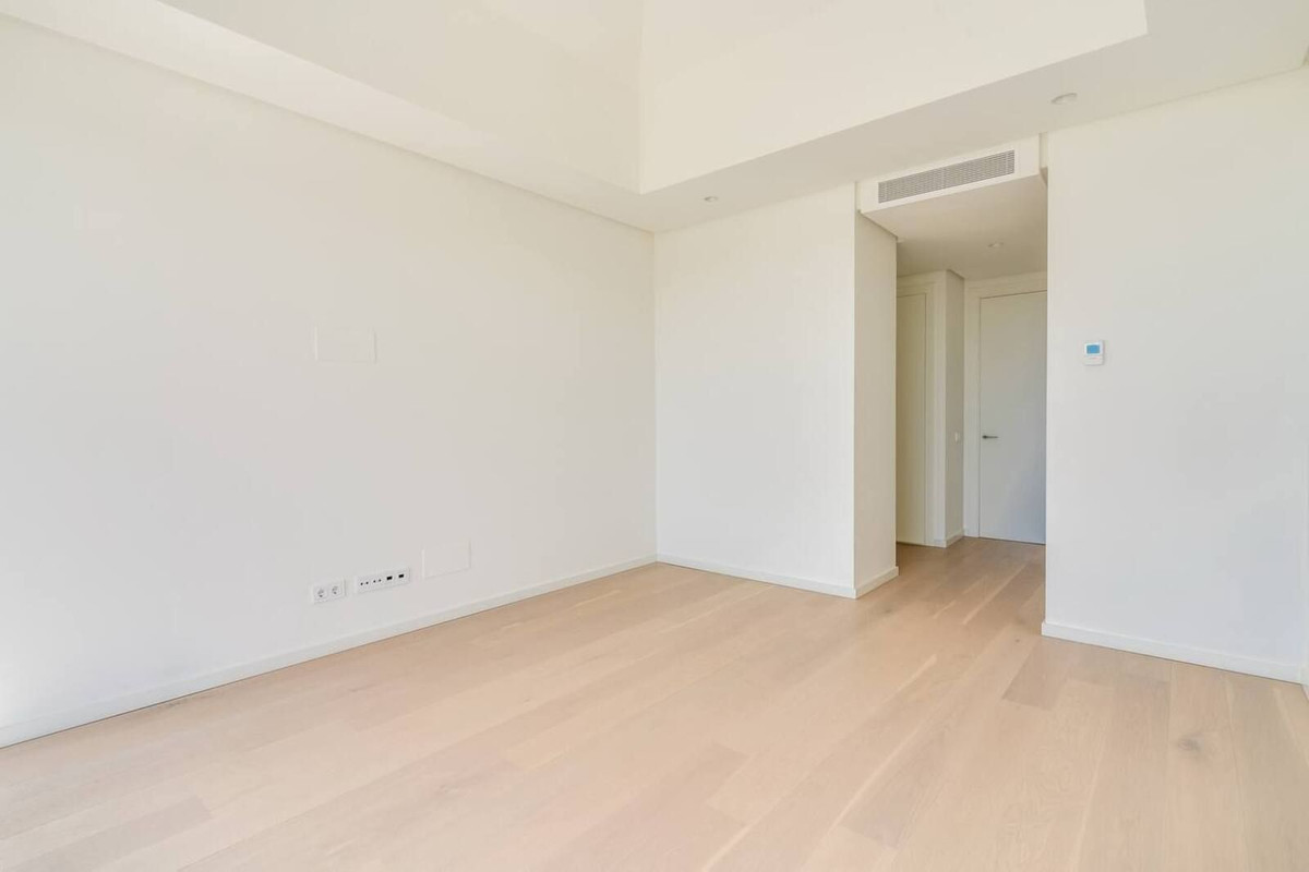 Penthouse for sale in Benahavís | 4 bedrooms H5011201
