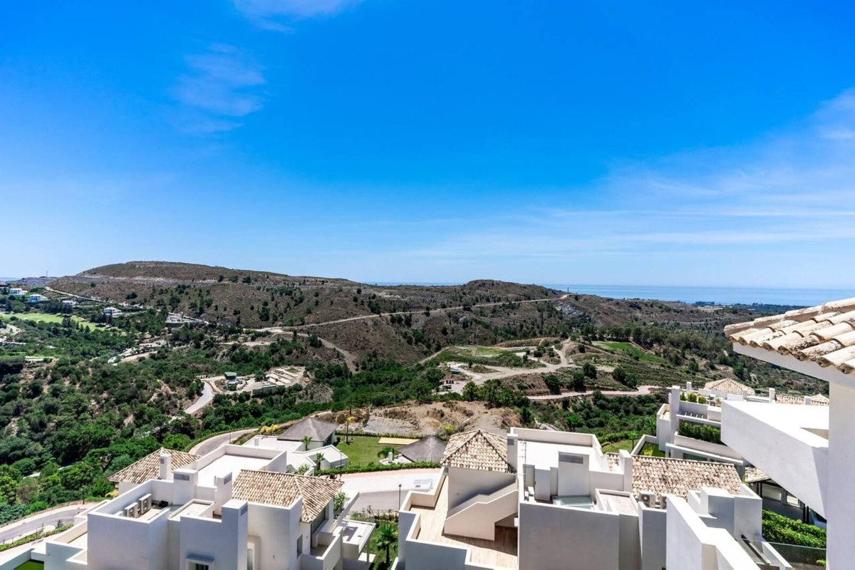 Penthouse for sale in Benahavís | 4 bedrooms H5011201