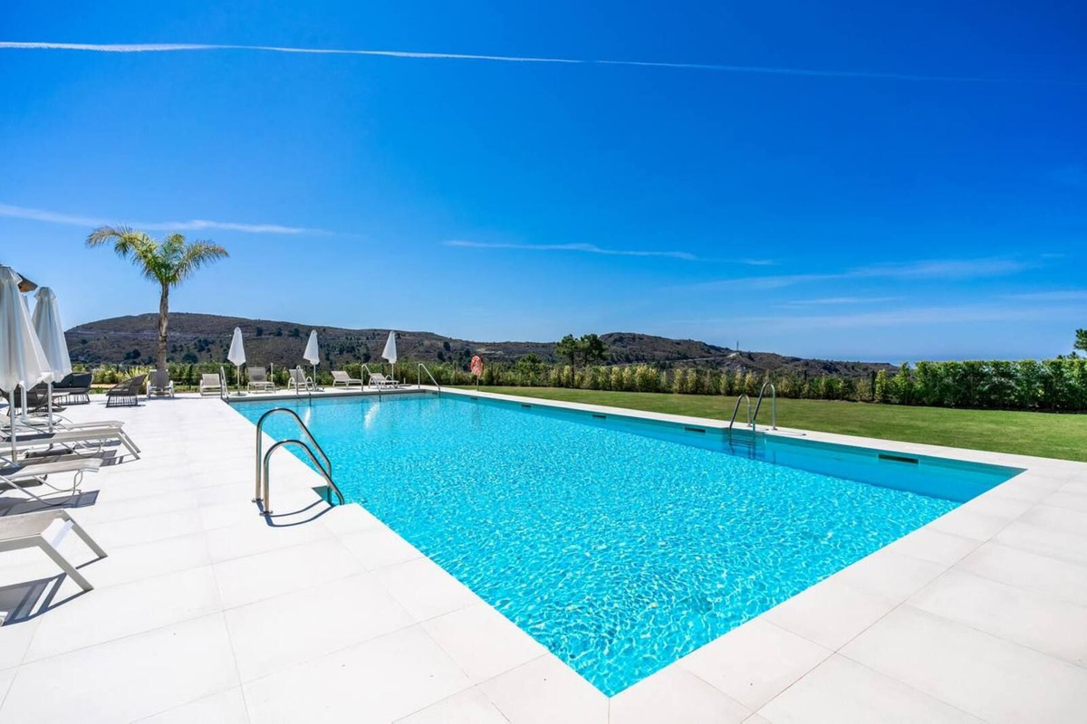 Penthouse for sale in Benahavís | 4 bedrooms H5011201