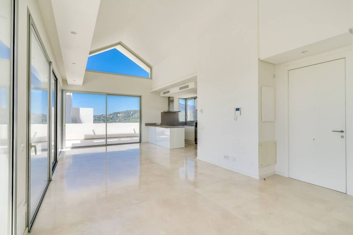 Penthouse for sale in Benahavís | 4 bedrooms H5011201