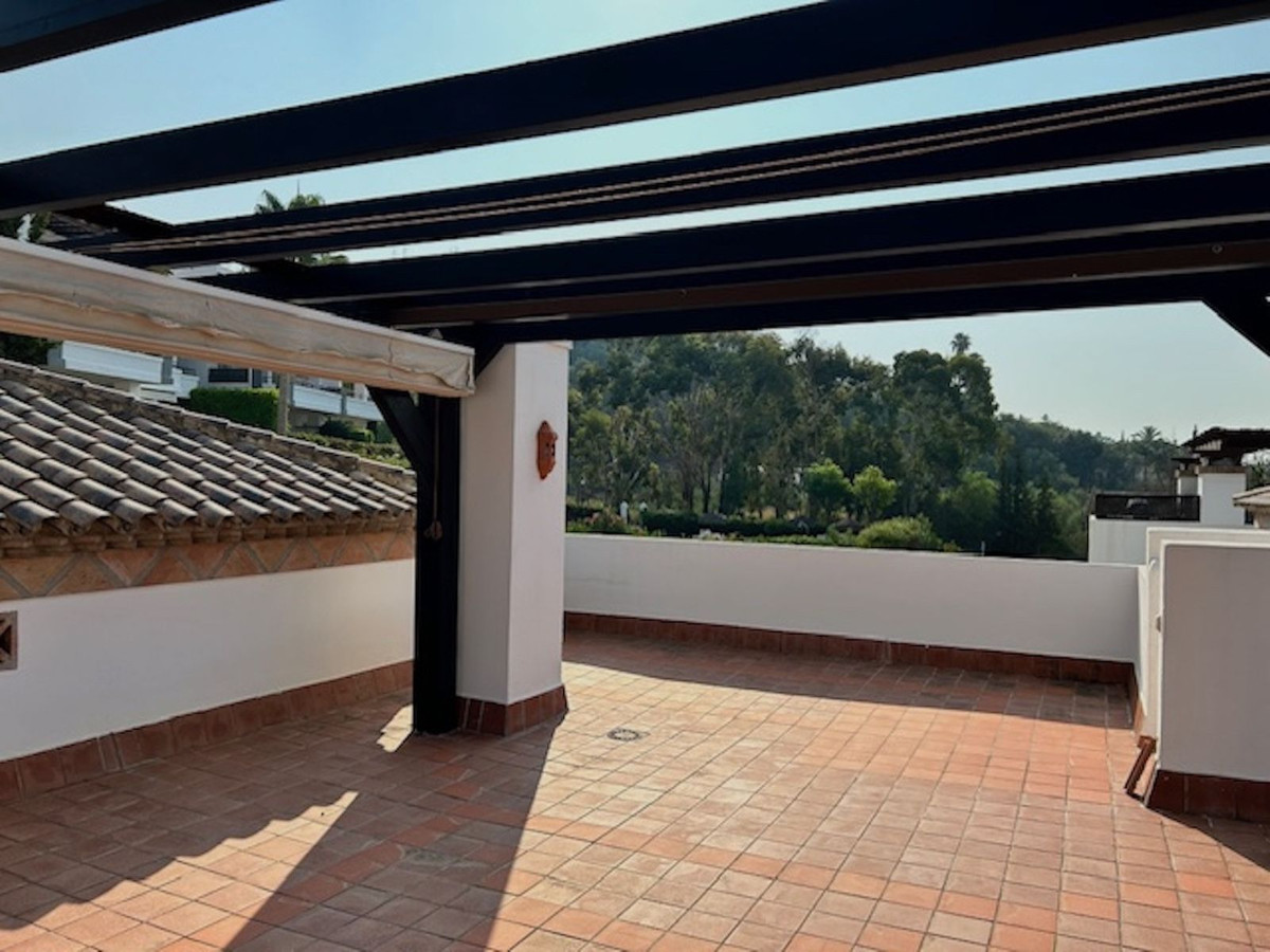 Penthouse in Benahavís-4