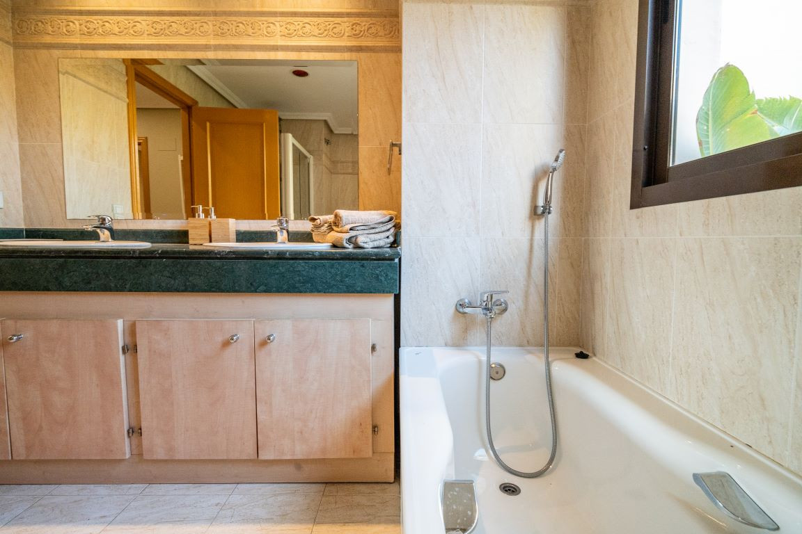 Property main view 44