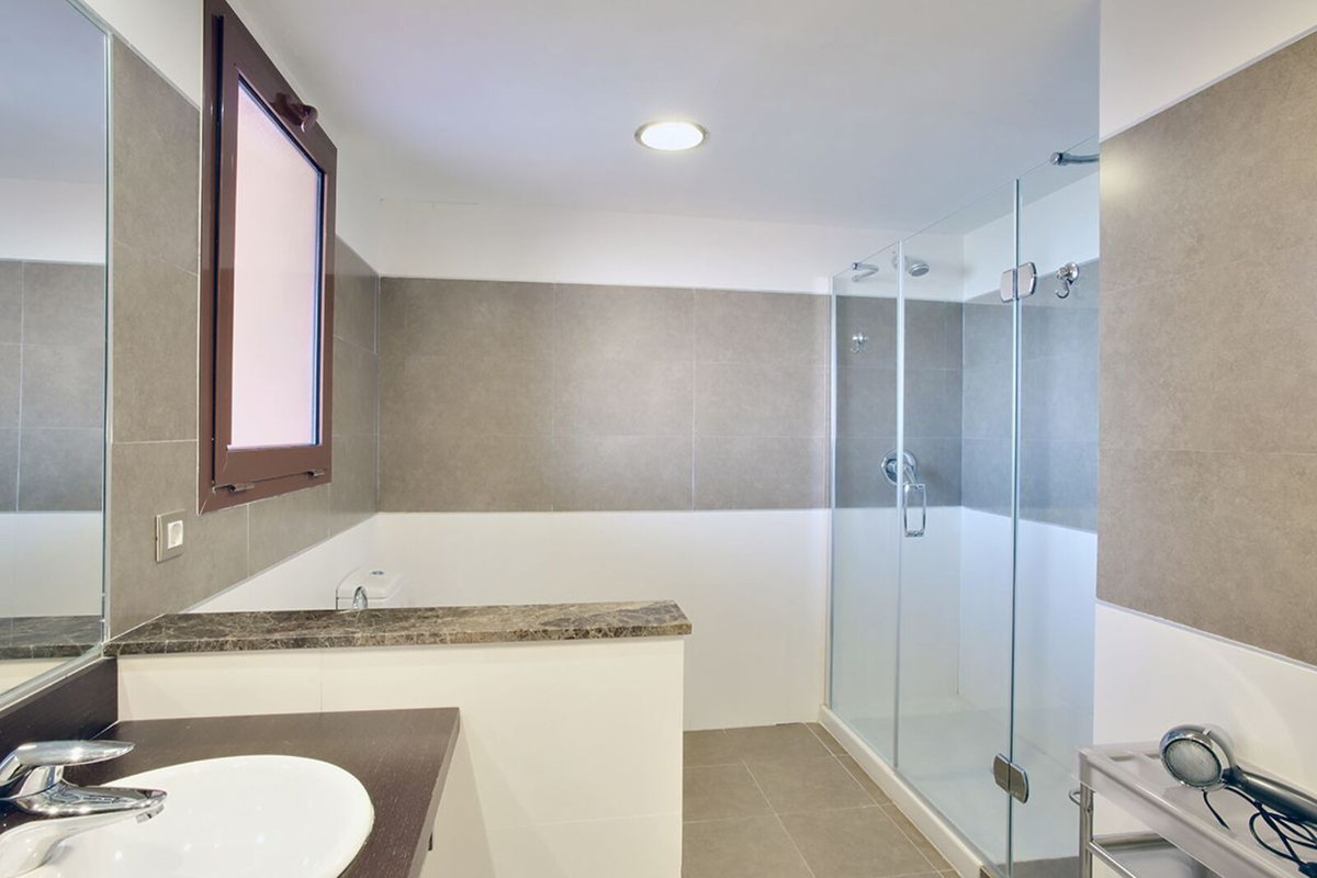 Penthouse Duplex for sale in Benahavís | 3 bedrooms H5105977
