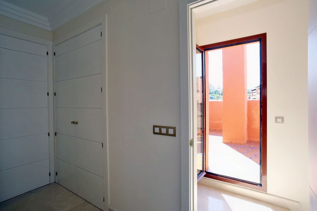 Penthouse Duplex for sale in Benahavís | 3 bedrooms H5105977