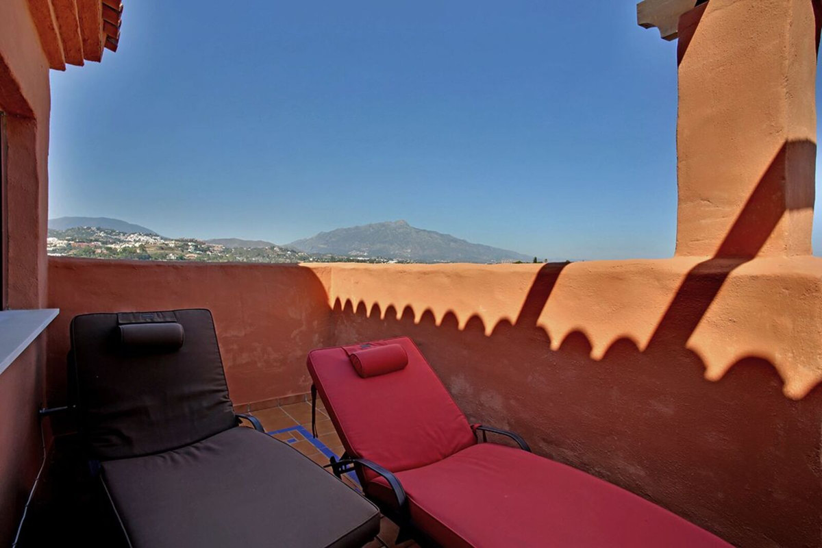 Penthouse Duplex for sale in Benahavís | 3 bedrooms H5105977