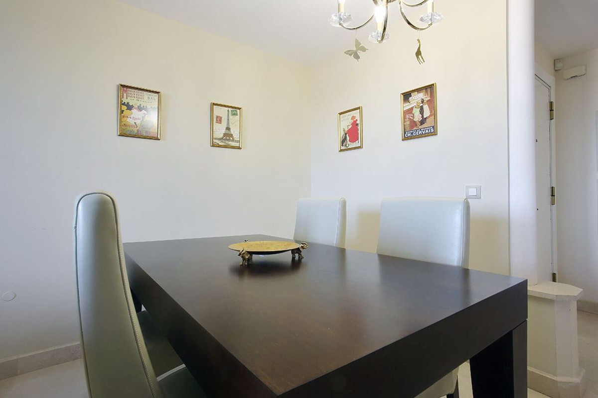 Penthouse Duplex for sale in Benahavís | 3 bedrooms H5105977
