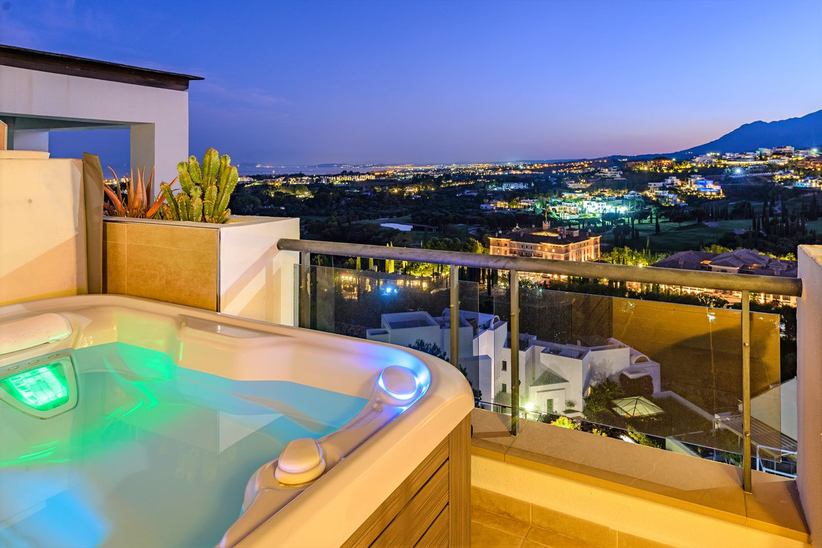 Penthouse te koop in Benahavís | 2 slaapkamers H5105995