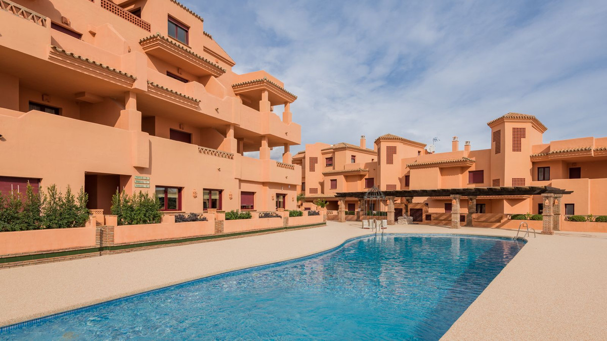 Apartment for sale in Benahavís | 2 bedrooms H5112307