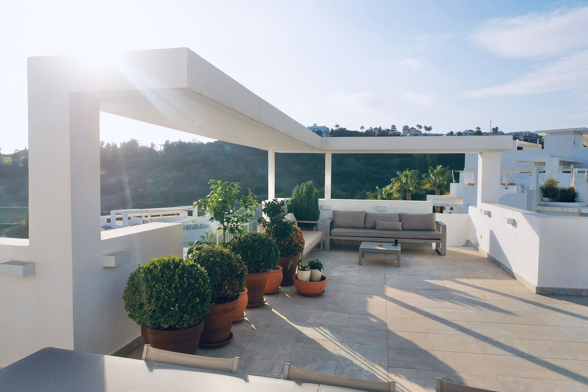 Penthouse for sale in Benahavís | 3 bedrooms H5124016