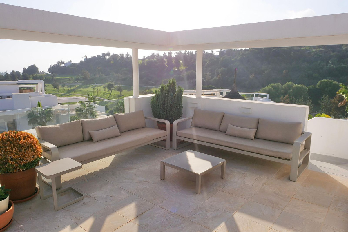 Penthouse for sale in Benahavís | 3 bedrooms H5124016