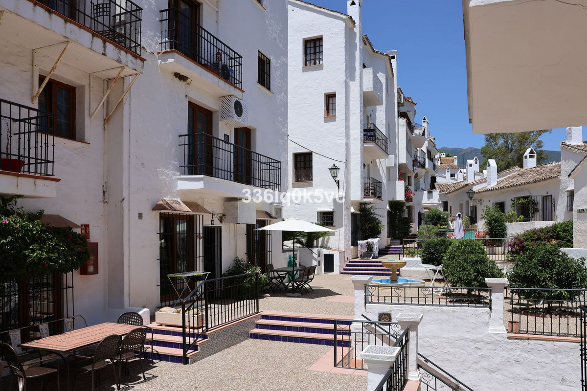 Apartment for sale in Benahavís | 1 bedrooms H5126527