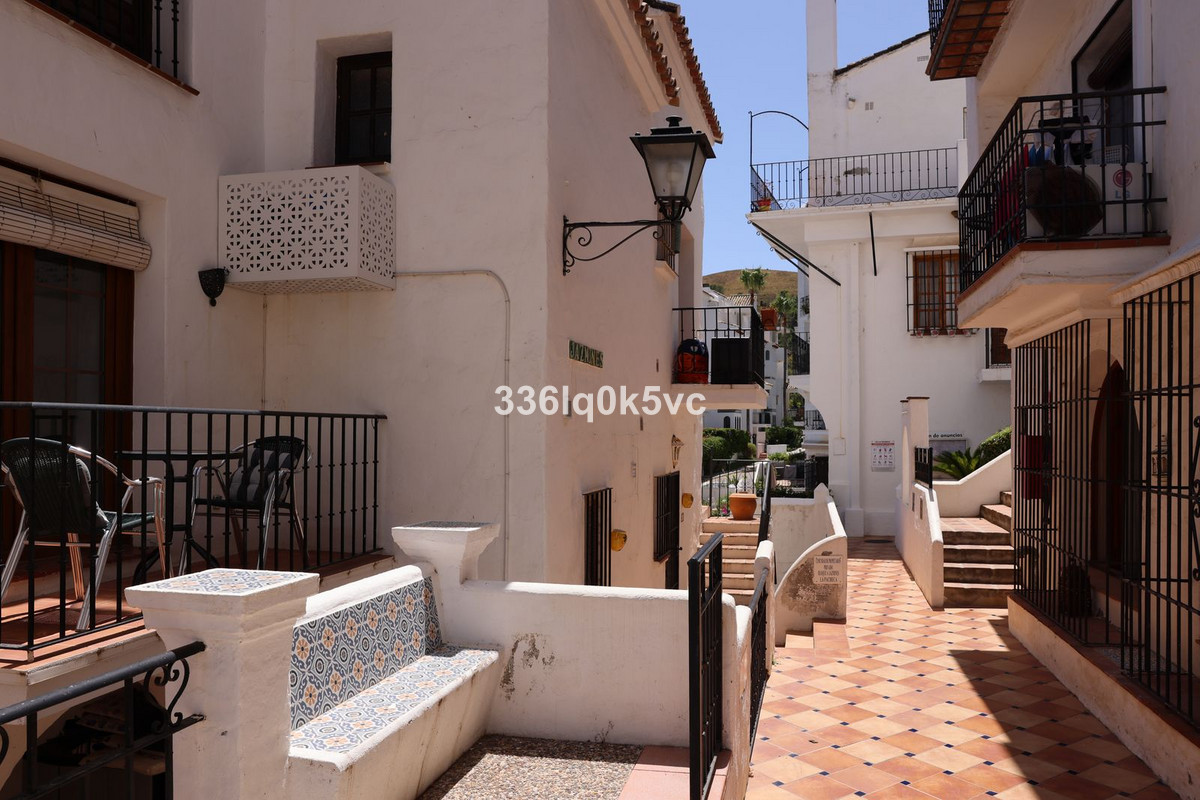 Apartment for sale in Benahavís | 1 bedrooms H5126527