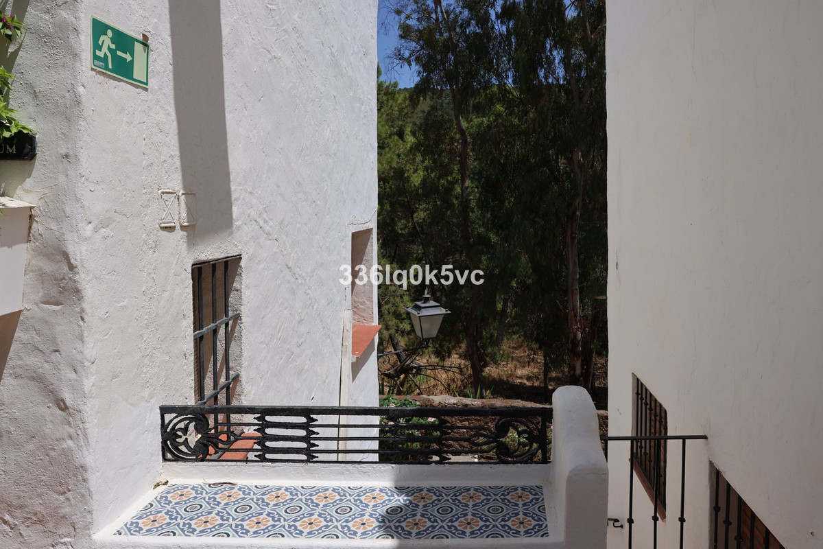 Apartment for sale in Benahavís | 1 bedrooms H5126527