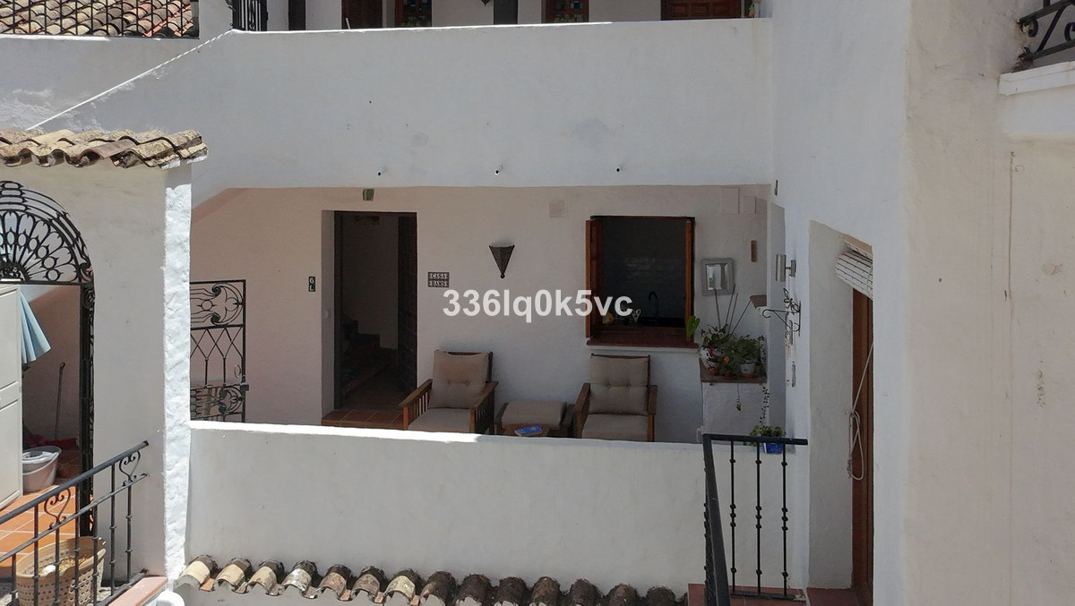 Apartment for sale in Benahavís | 1 bedrooms H5126527