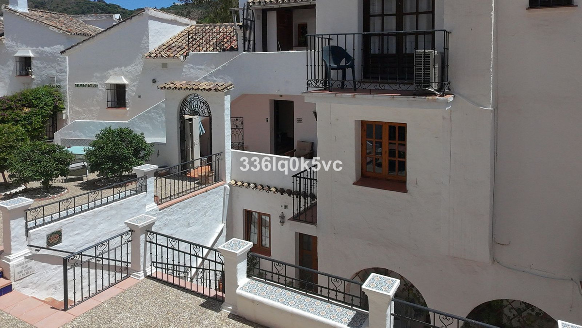 Apartment for sale in Benahavís | 1 bedrooms H5126527