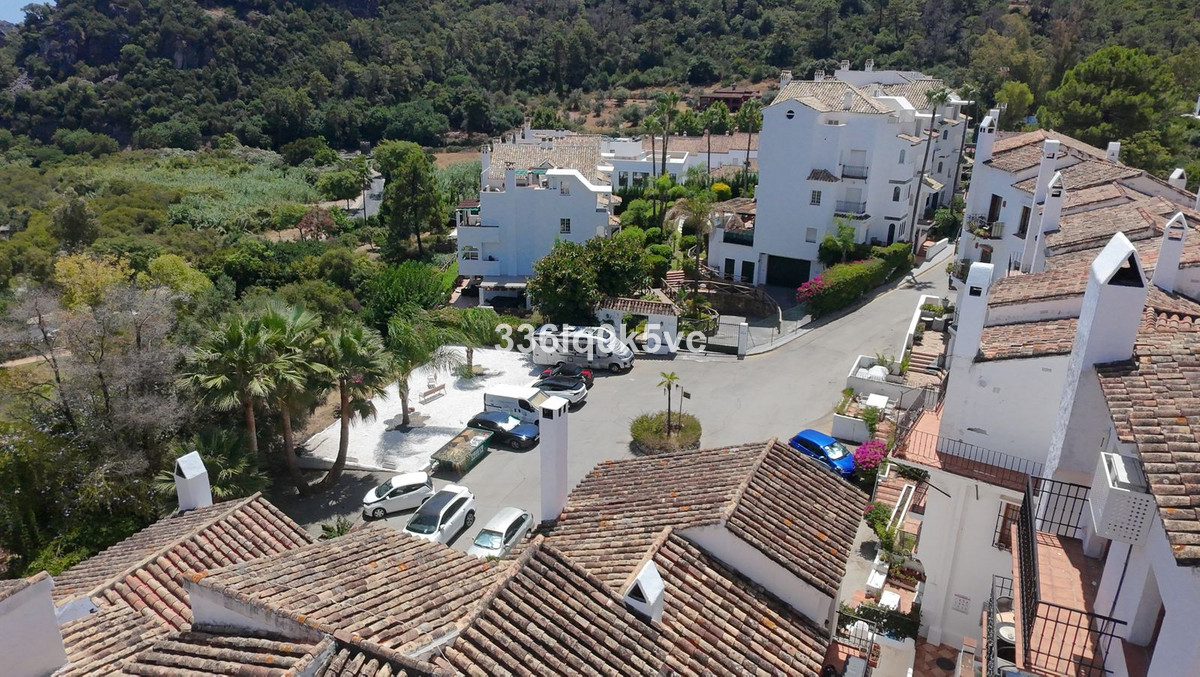 Apartment for sale in Benahavís | 1 bedrooms H5126527