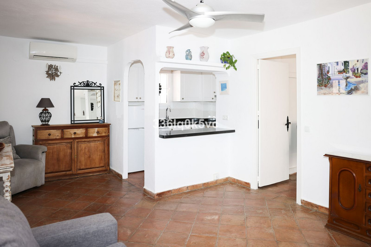 Apartment for sale in Benahavís | 1 bedrooms H5126527