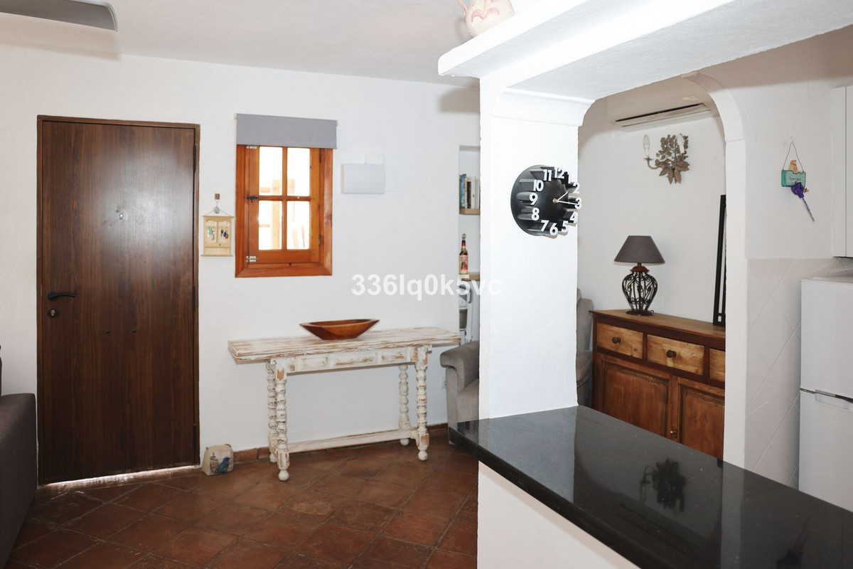 Apartment for sale in Benahavís | 1 bedrooms H5126527