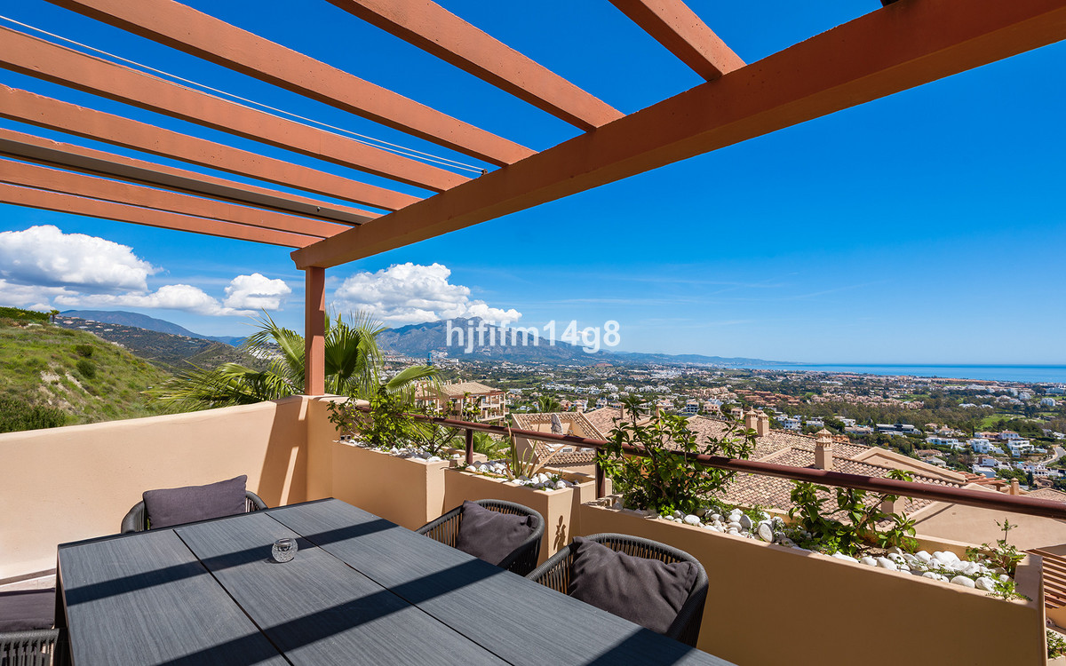 Penthouse te koop in Benahavís | 3 slaapkamers H5129992
