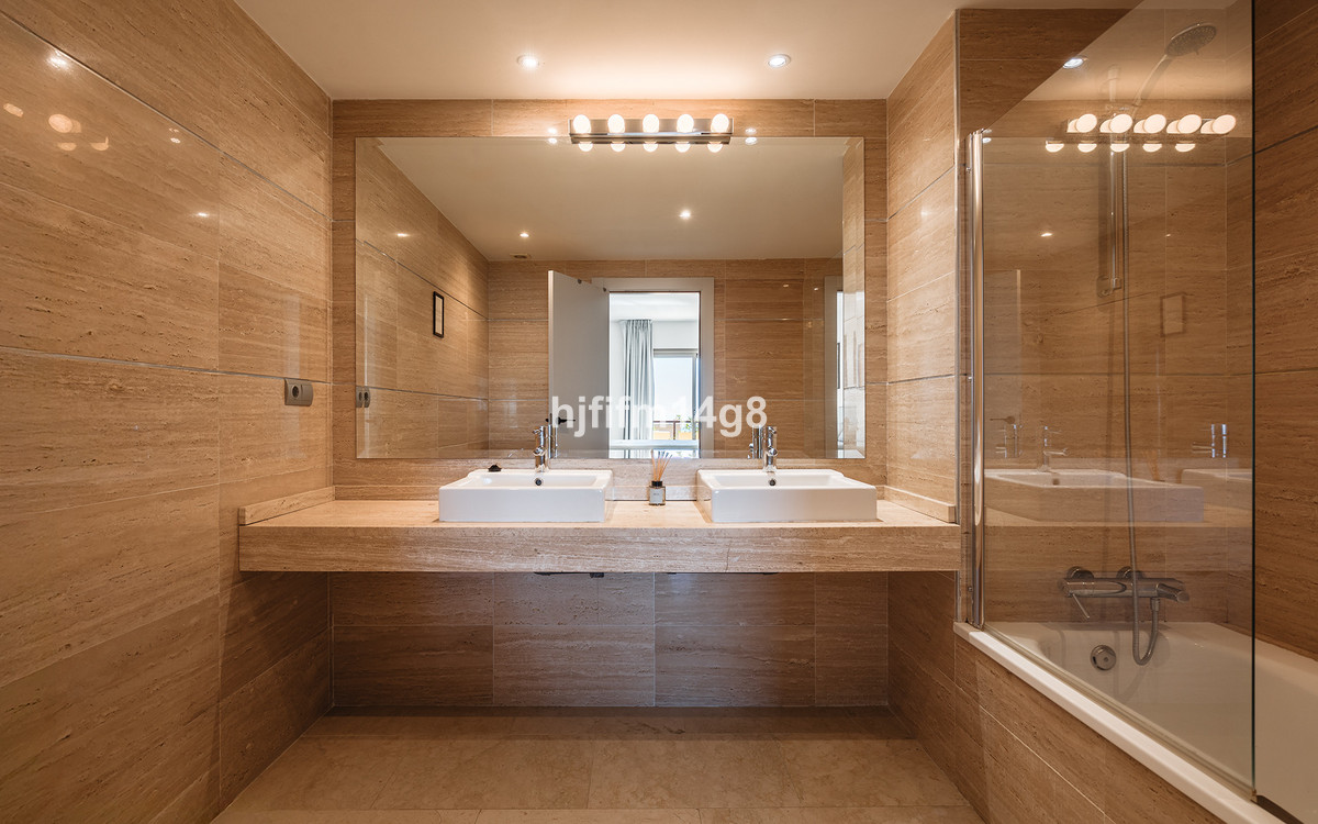 Penthouse te koop in Benahavís | 3 slaapkamers H5129992