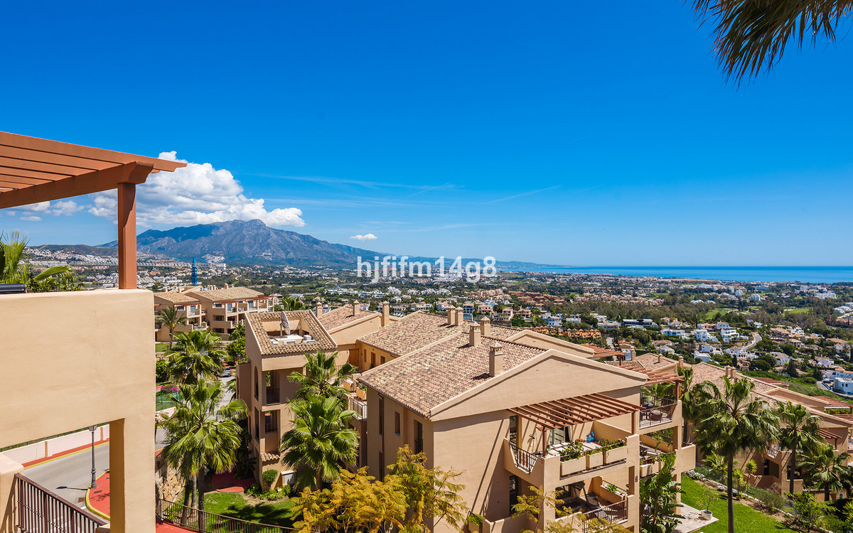 Penthouse te koop in Benahavís | 3 slaapkamers H5129992