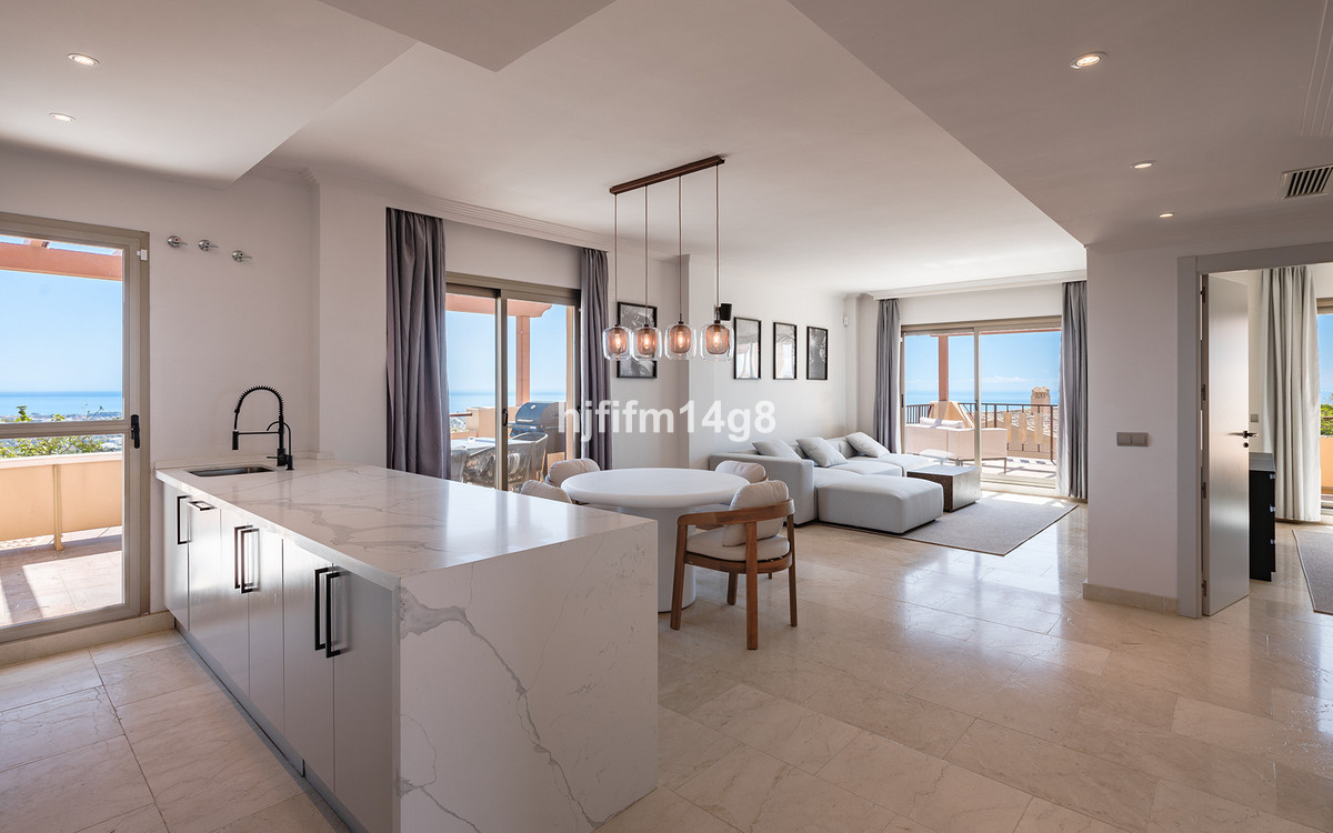 Penthouse te koop in Benahavís | 3 slaapkamers H5129992