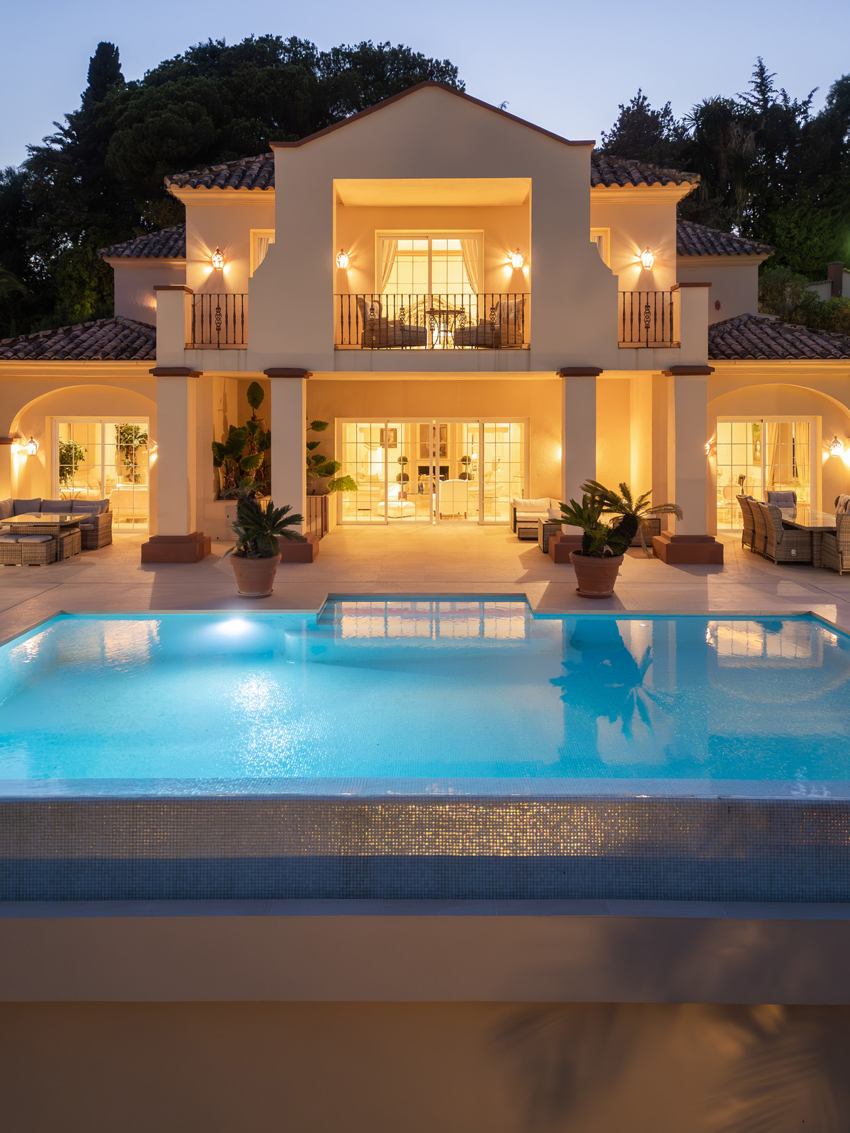 Detached Villa for sale in Benahavís | 5 bedrooms H5132662
