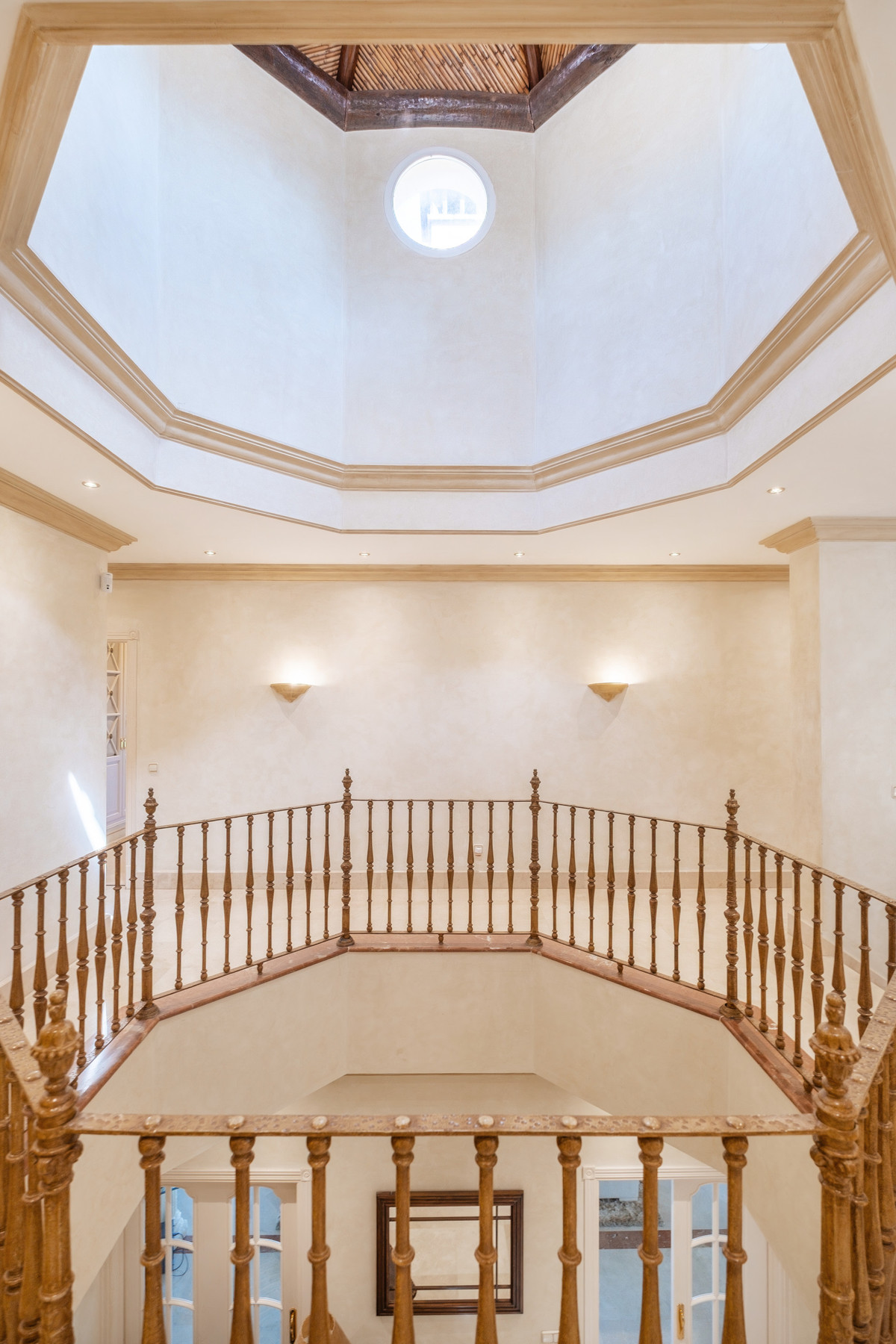 Detached Villa for sale in Benahavís | 5 bedrooms H5132662