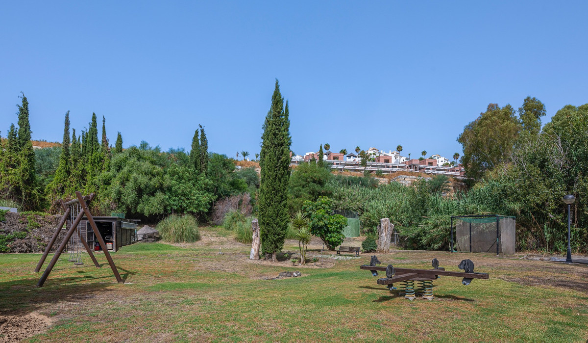 Townhouse for sale in Benahavís | 3 bedrooms H5132767