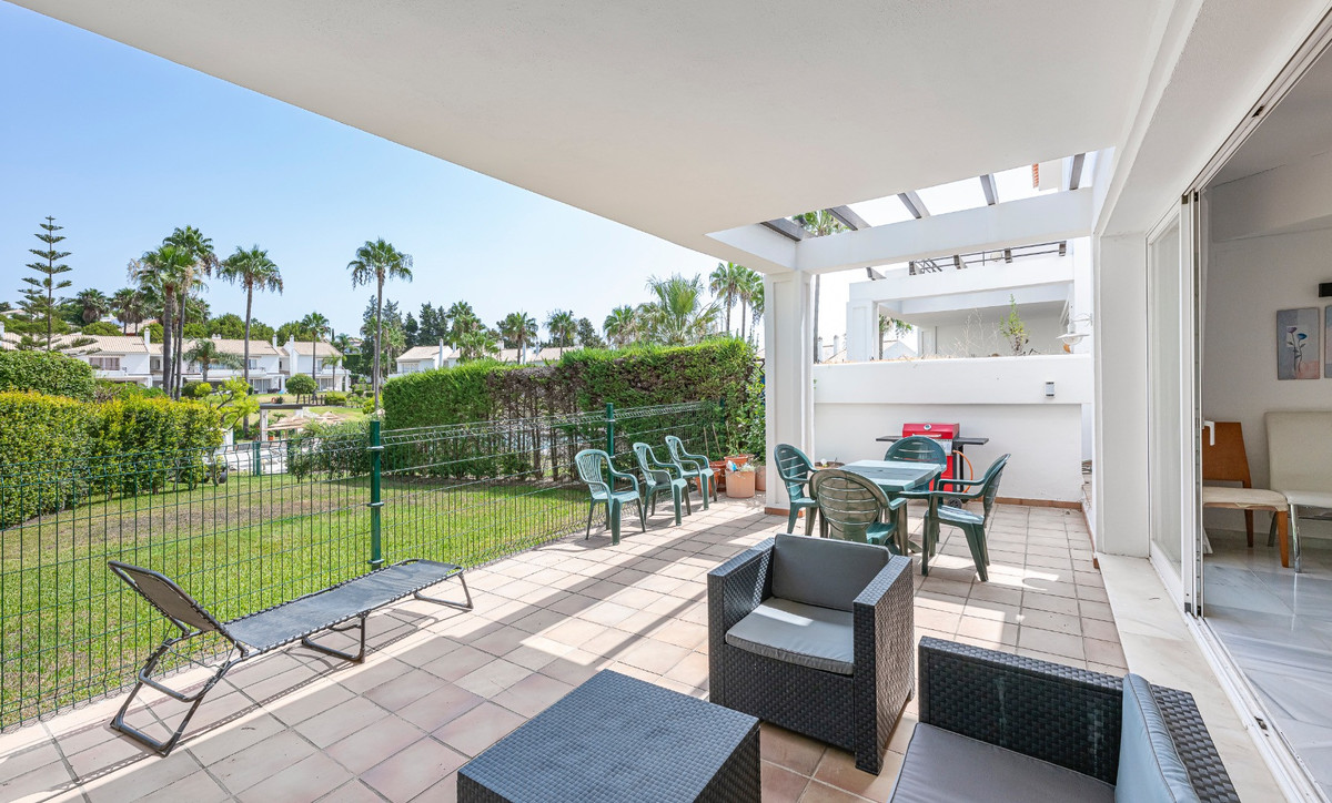 Townhouse for sale in Benahavís | 3 bedrooms H5132767