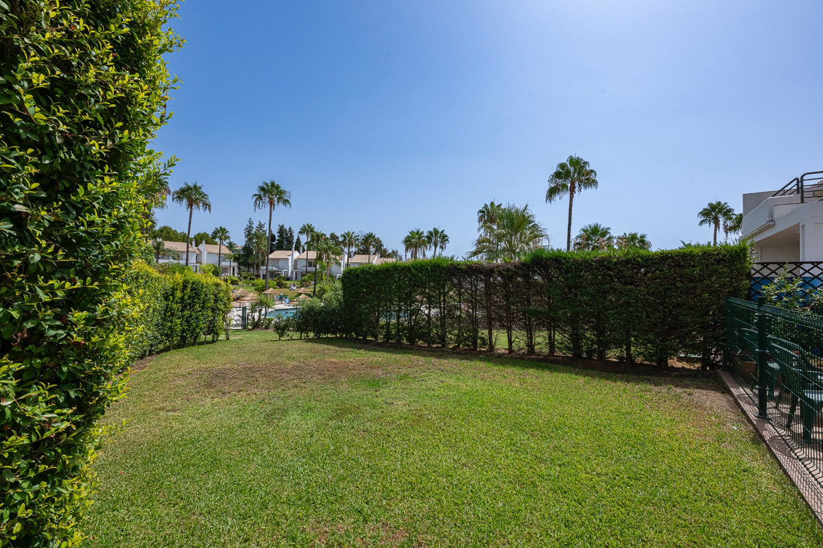 Townhouse for sale in Benahavís | 3 bedrooms H5132767