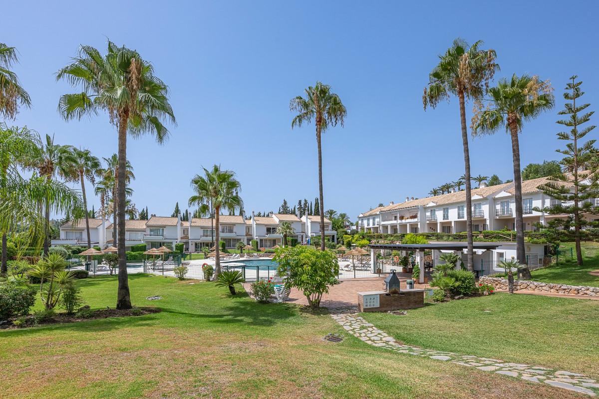 Townhouse for sale in Benahavís | 3 bedrooms H5132767