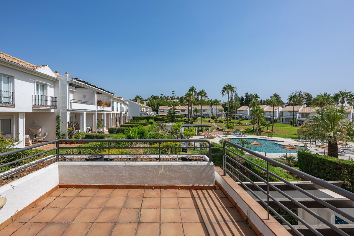 Townhouse for sale in Benahavís | 3 bedrooms H5132767