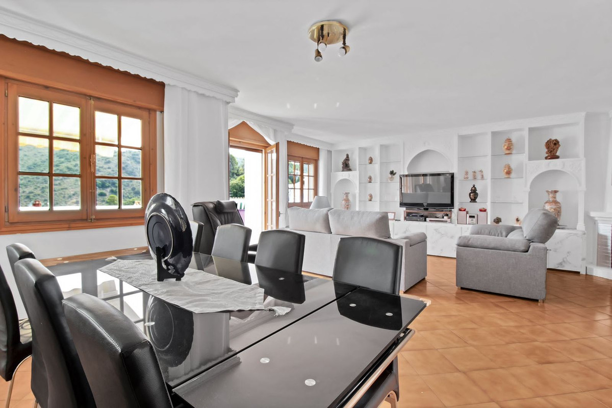 Duplex te koop in Benahavís | 5 slaapkamers H5141773