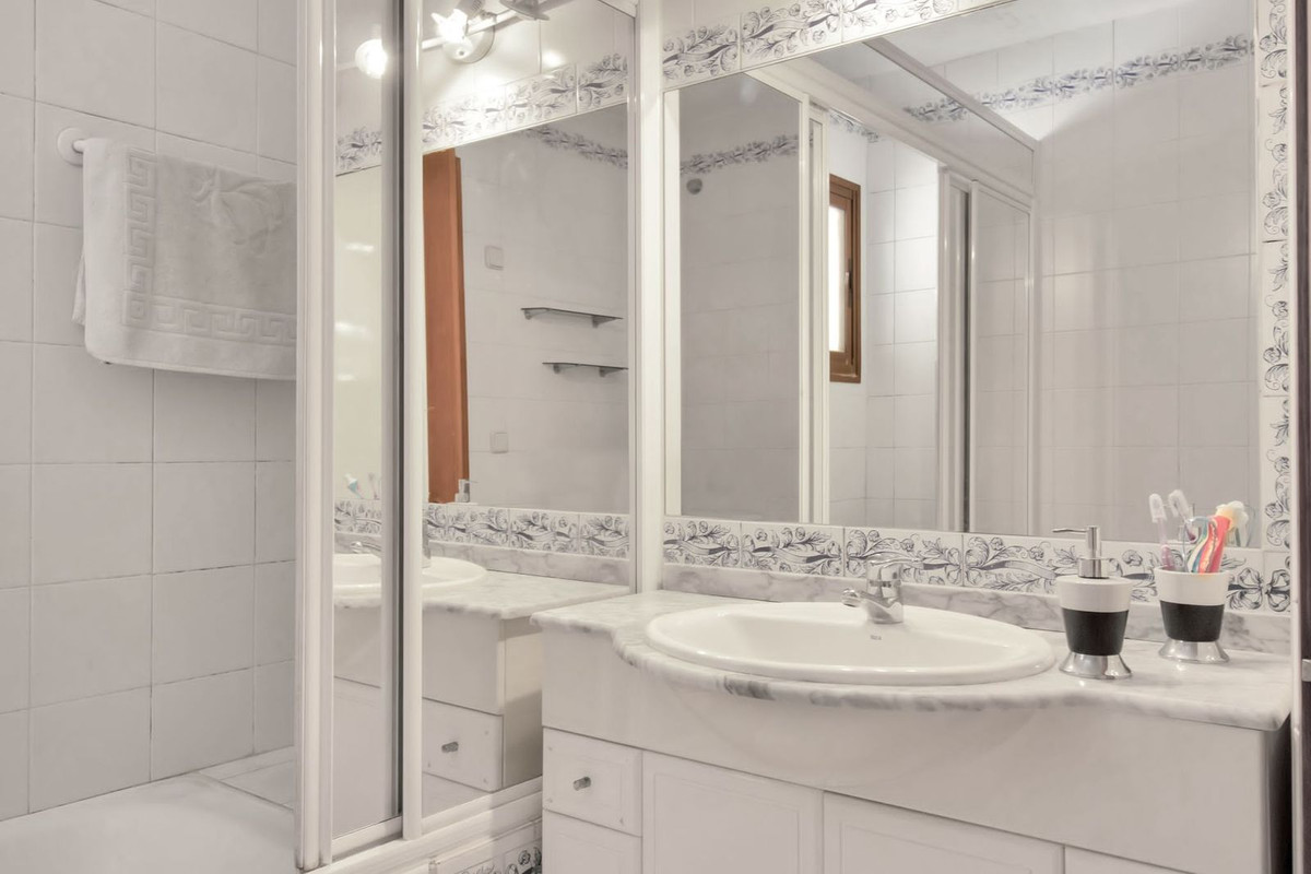 Duplex te koop in Benahavís | 5 slaapkamers H5141773