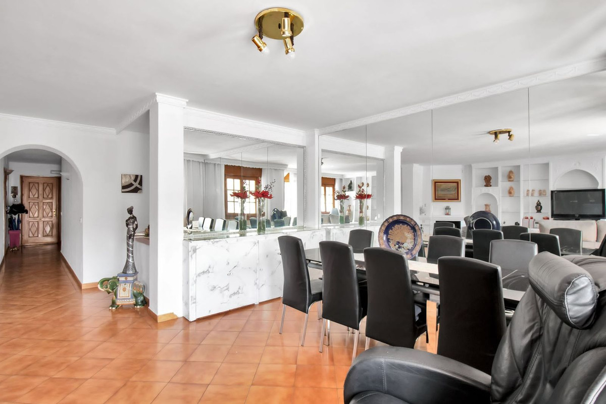 Duplex te koop in Benahavís | 5 slaapkamers H5141773