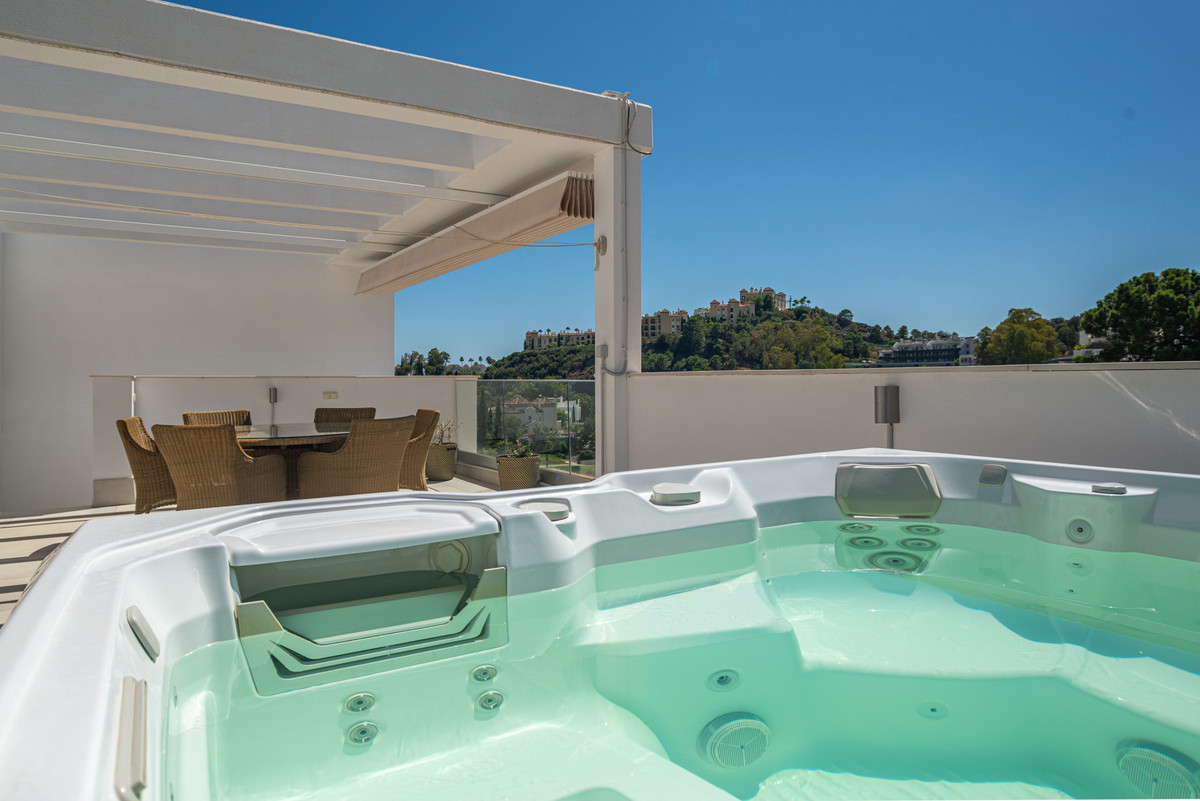 Penthouse te koop in Benahavís | 3 slaapkamers H5286640