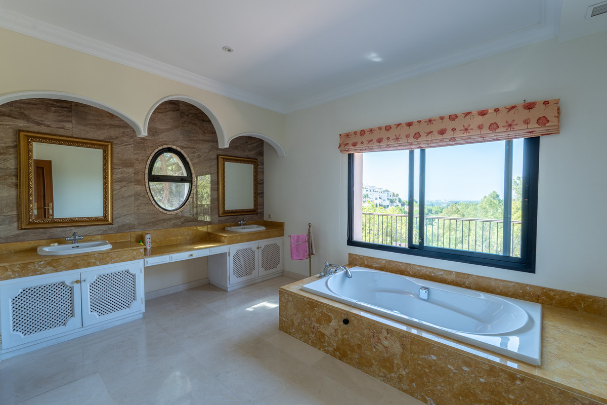 Huis te koop in Benahavís | 8 slaapkamers H5294299