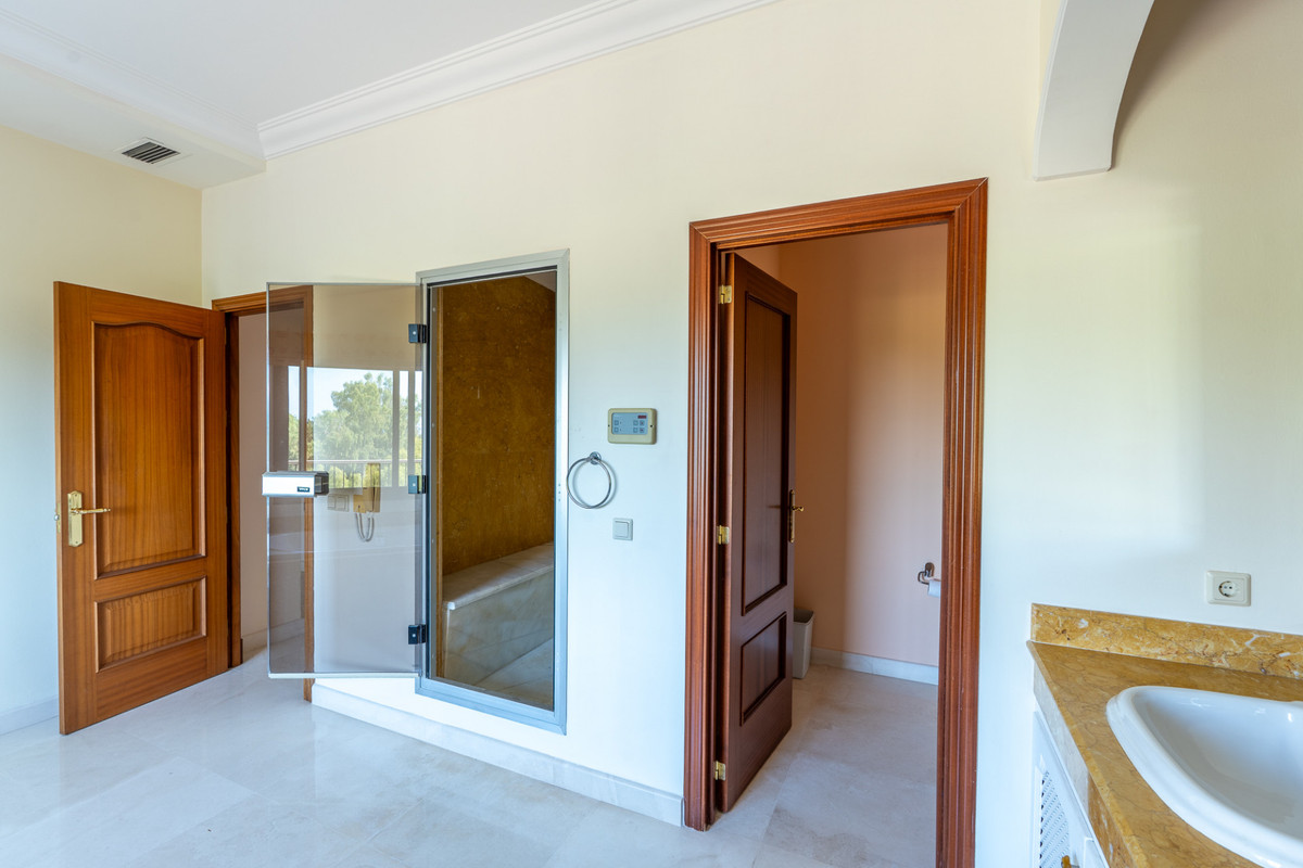 Huis te koop in Benahavís | 8 slaapkamers H5294299