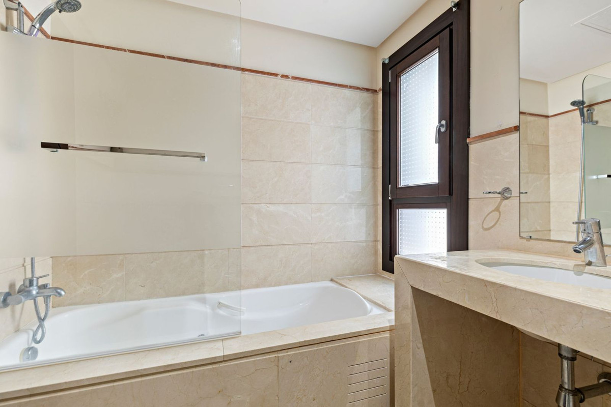 Appartement te koop in Benahavís | 4 slaapkamers H5297995