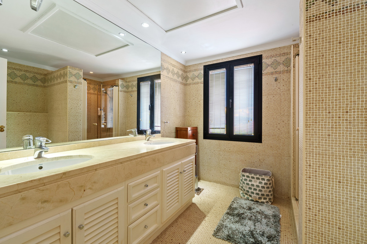 Huis te koop in Benahavís | 9 slaapkamers H5300689