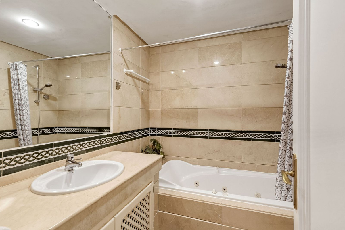 Appartement te koop in Benahavís | 2 slaapkamers H5379073