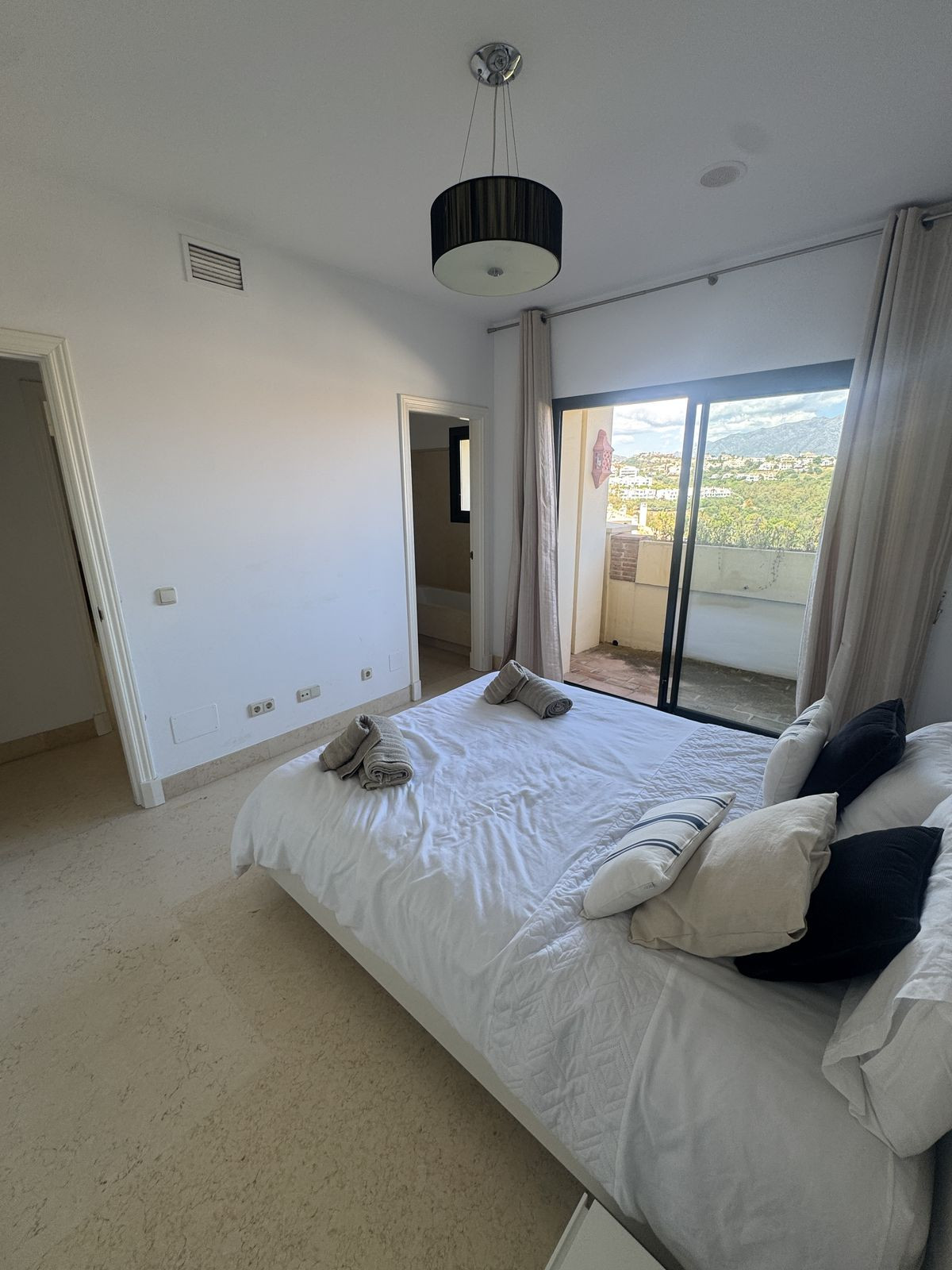 Appartement te koop in Benahavís | 3 slaapkamers H5383552