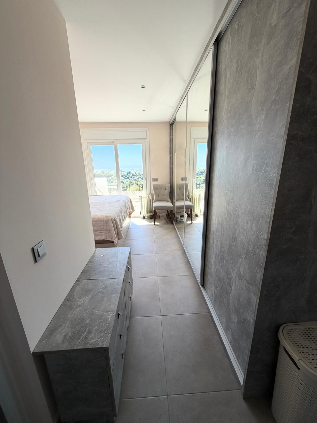 Penthouse te koop in Benahavís | 2 slaapkamers H5401108