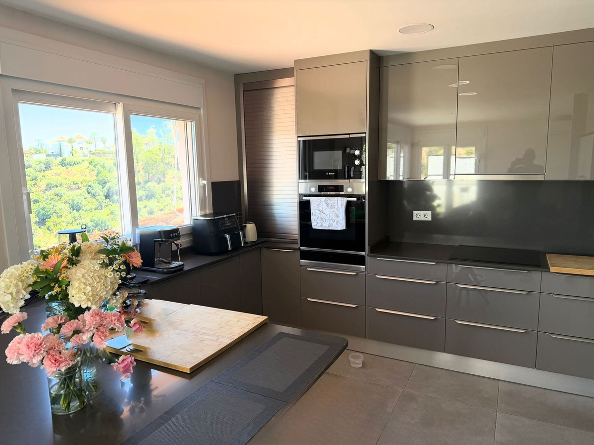 Penthouse te koop in Benahavís | 2 slaapkamers H5411941