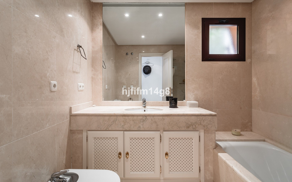 Appartement te koop in Benahavís | 2 slaapkamers H5428021