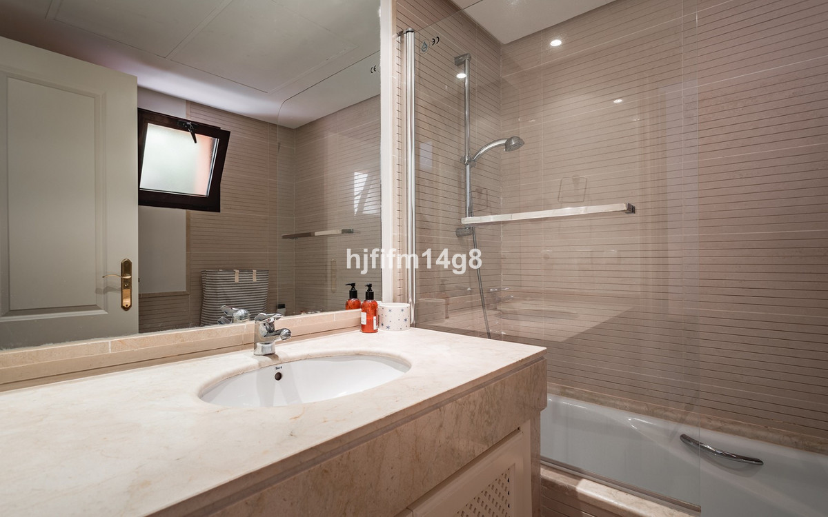 Appartement te koop in Benahavís | 2 slaapkamers H5428021
