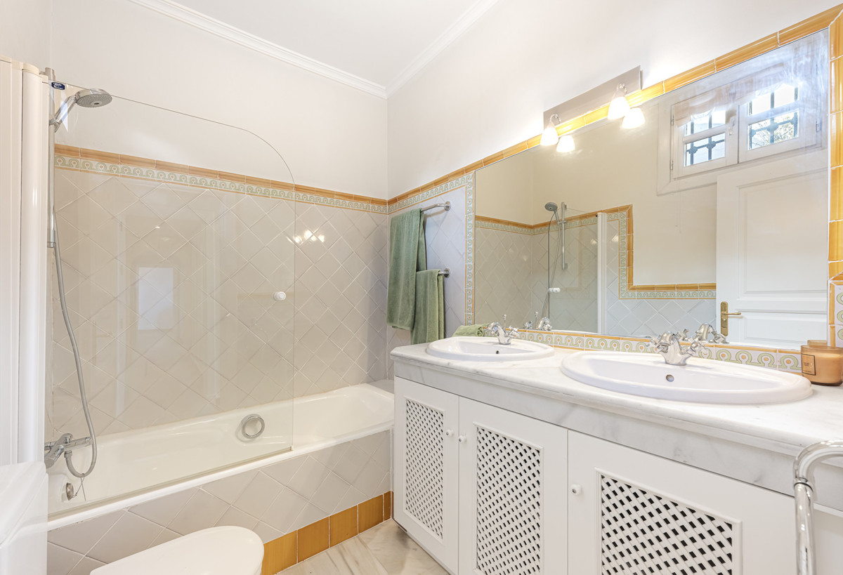 Appartement te koop in Benahavís | 4 slaapkamers H5431945