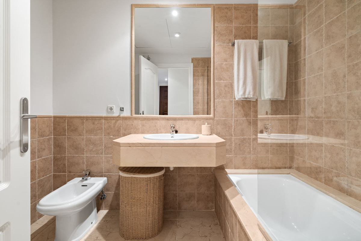 Appartement te koop in Benahavís | 2 slaapkamers H5433796